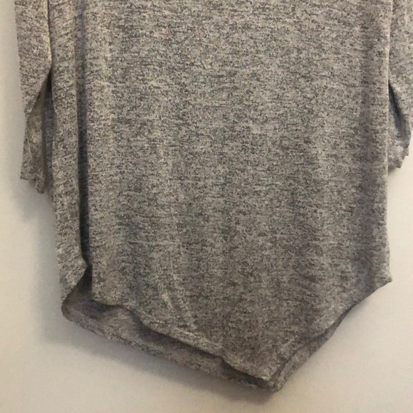 Knit Grey Three-Quarter Length Sleeve Tapered Top - Picture 3 of 12